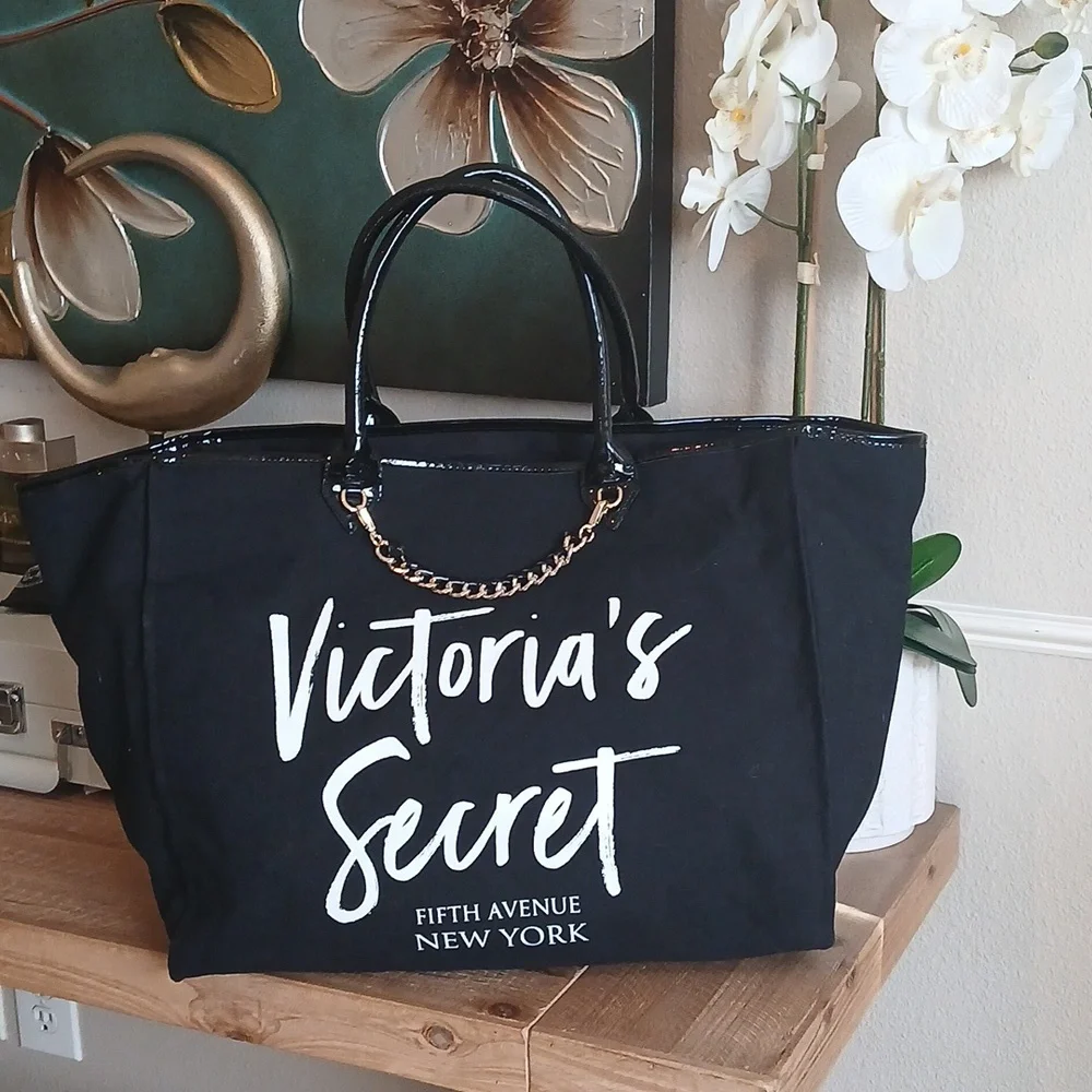 Victoria's Secret Large Fifth Avenue New York Weekender Tote Bag - Picture 7 of 17